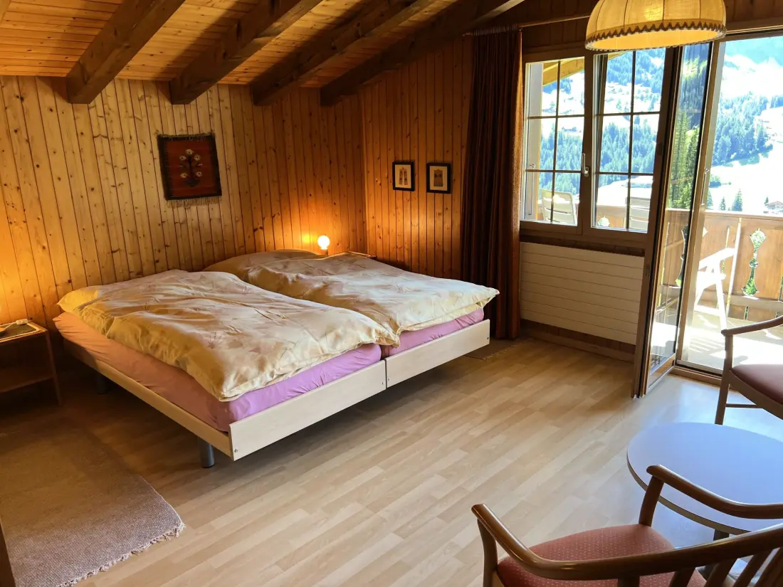 Résidence Im Rägeboge Appartement/Fewo, Bad, WC, 2 Schlafräume 3-Zimmerwohnung Dachstock