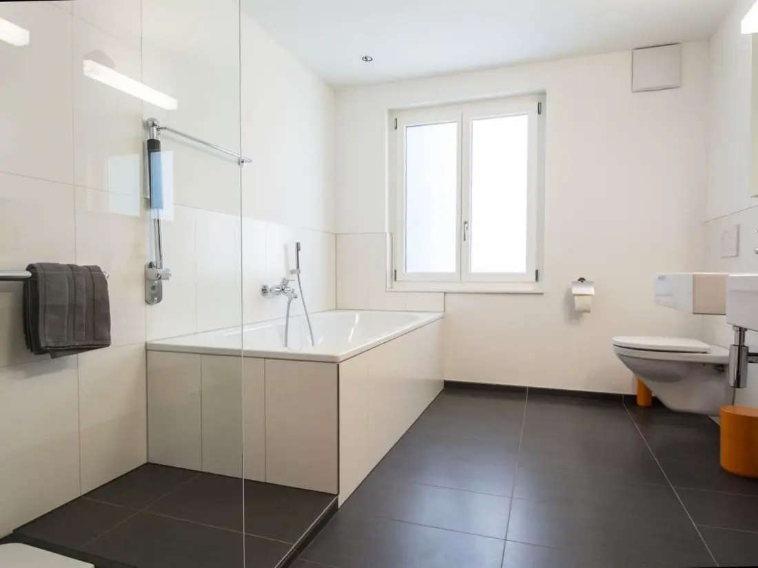 Résidence Im Zentrum Appartement/Fewo, Dusche und Bad, WC, 2 Schlafräume 3-Zimmerwohnung