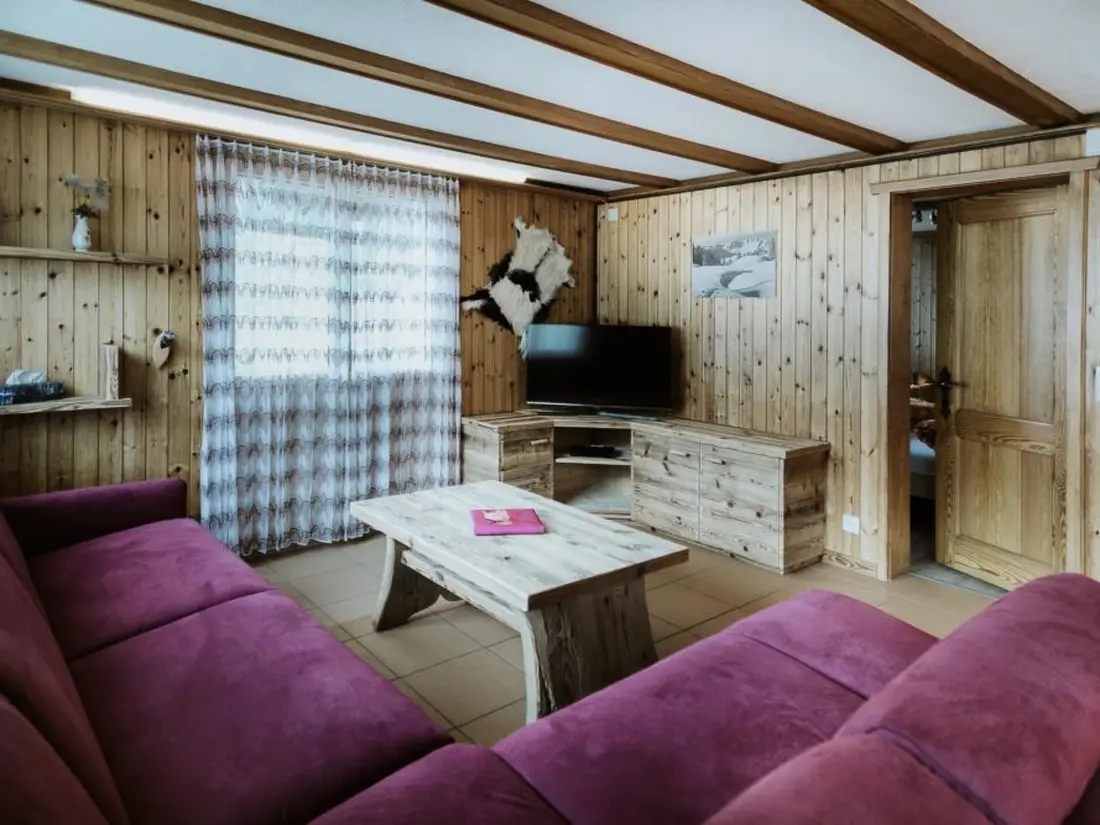 Résidence Schalmi Appartement/Fewo, Dusche, WC, 2 Schlafräume 3-Zimmerwohnung EG