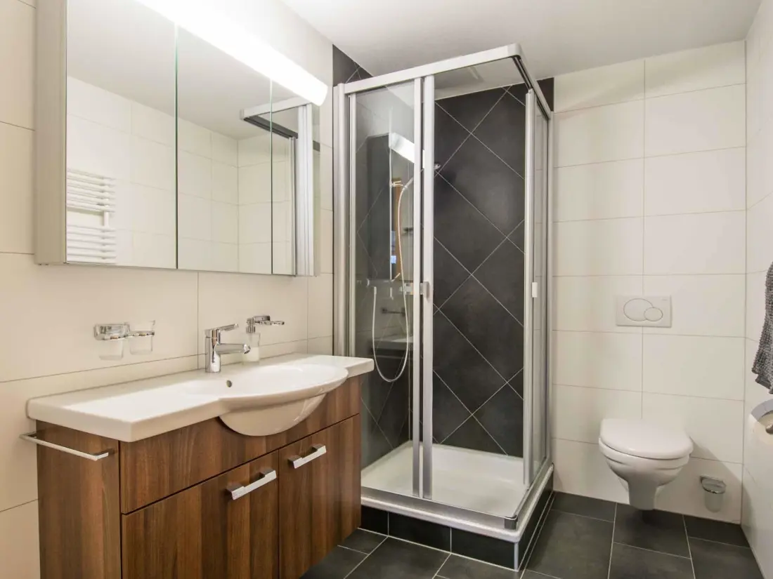 Résidence Schützenrain 1. Stock Appartement/Fewo, Bad, WC, 3 Schlafräume
