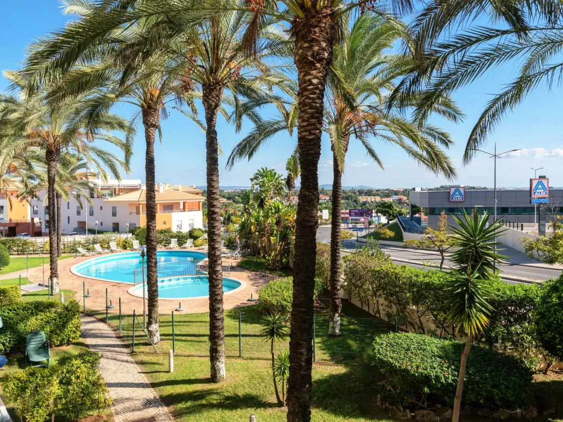 Résidence Wohnung mit Terrasse und 2 Schwimmbecken