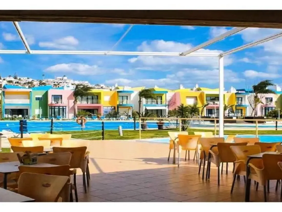 Résidence Zwei-Bett-Apartment mit großem Pool