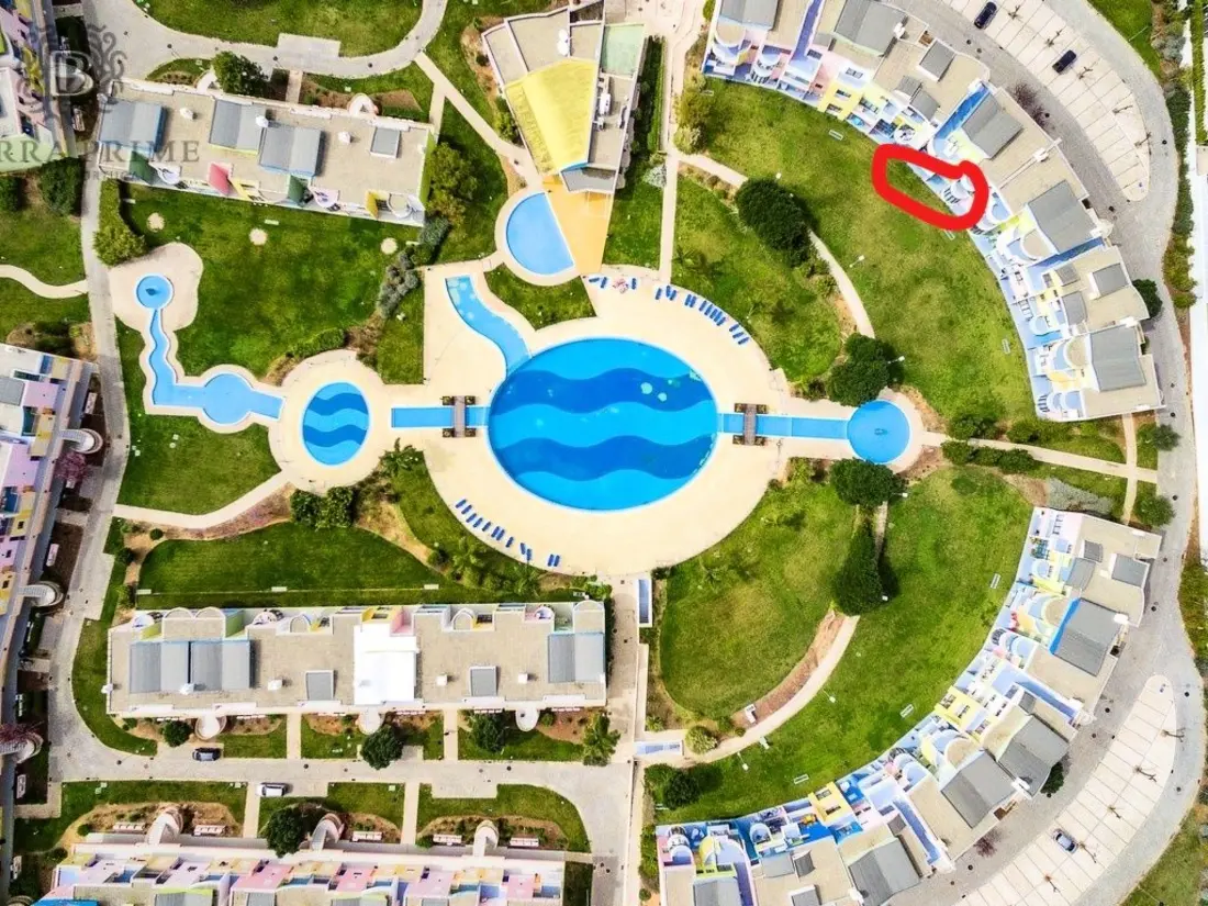 Résidence Zwei-Bett-Apartment mit großem Pool