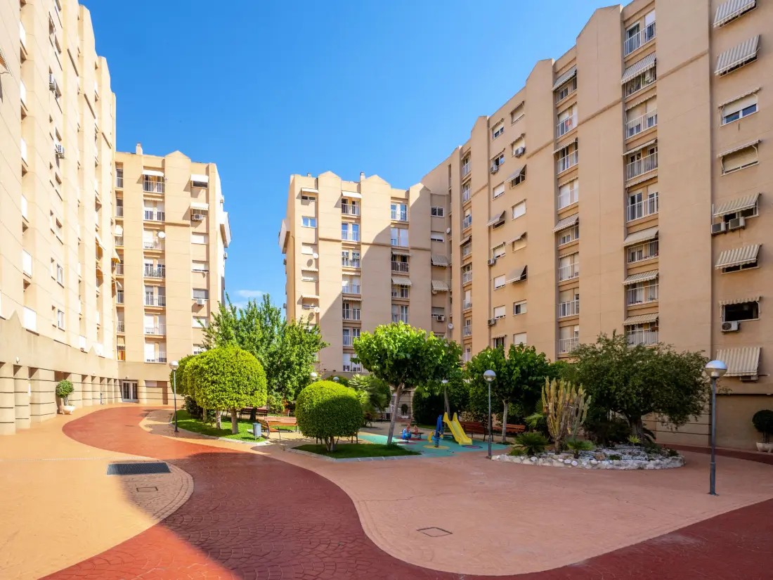Résidence EssensacionesHome / Los Almendros