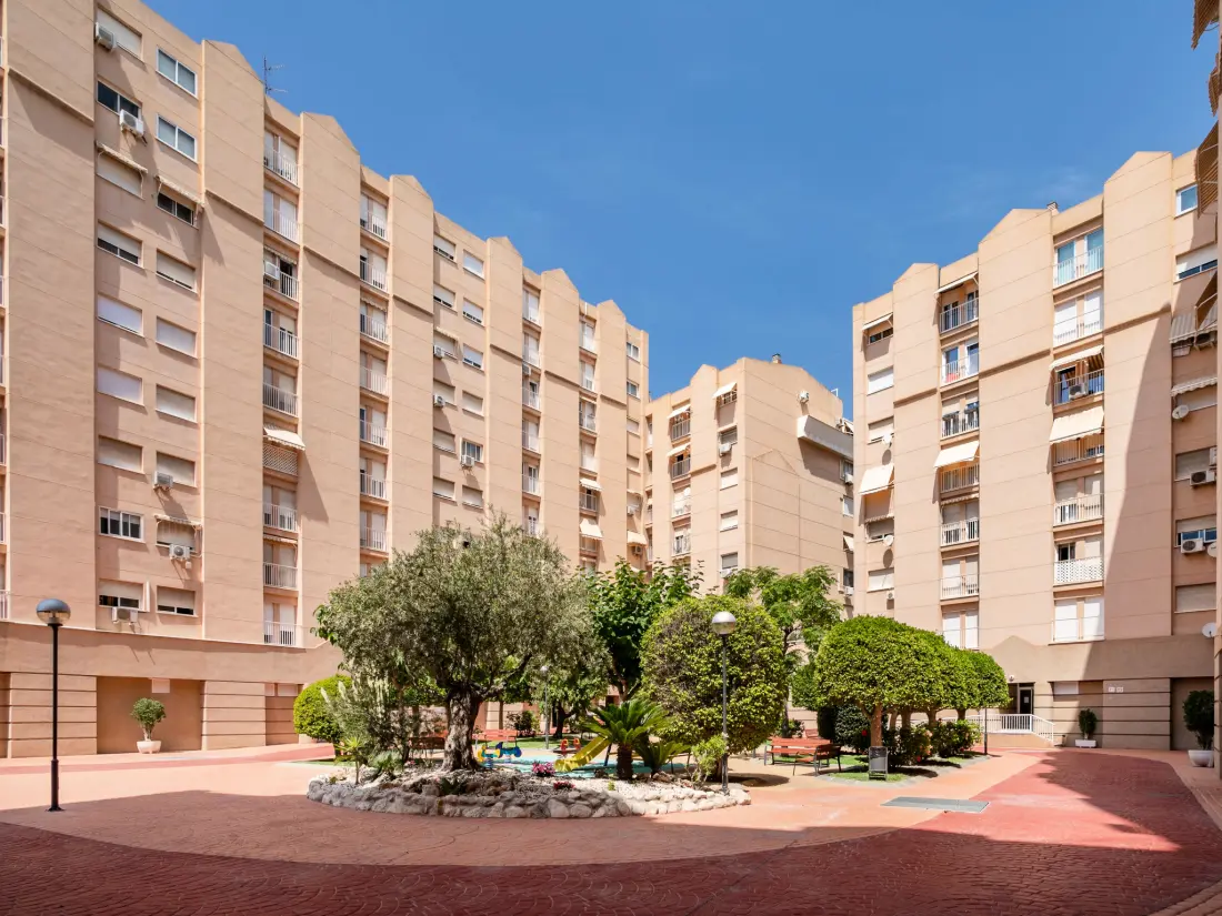 Résidence EssensacionesHome / Los Almendros