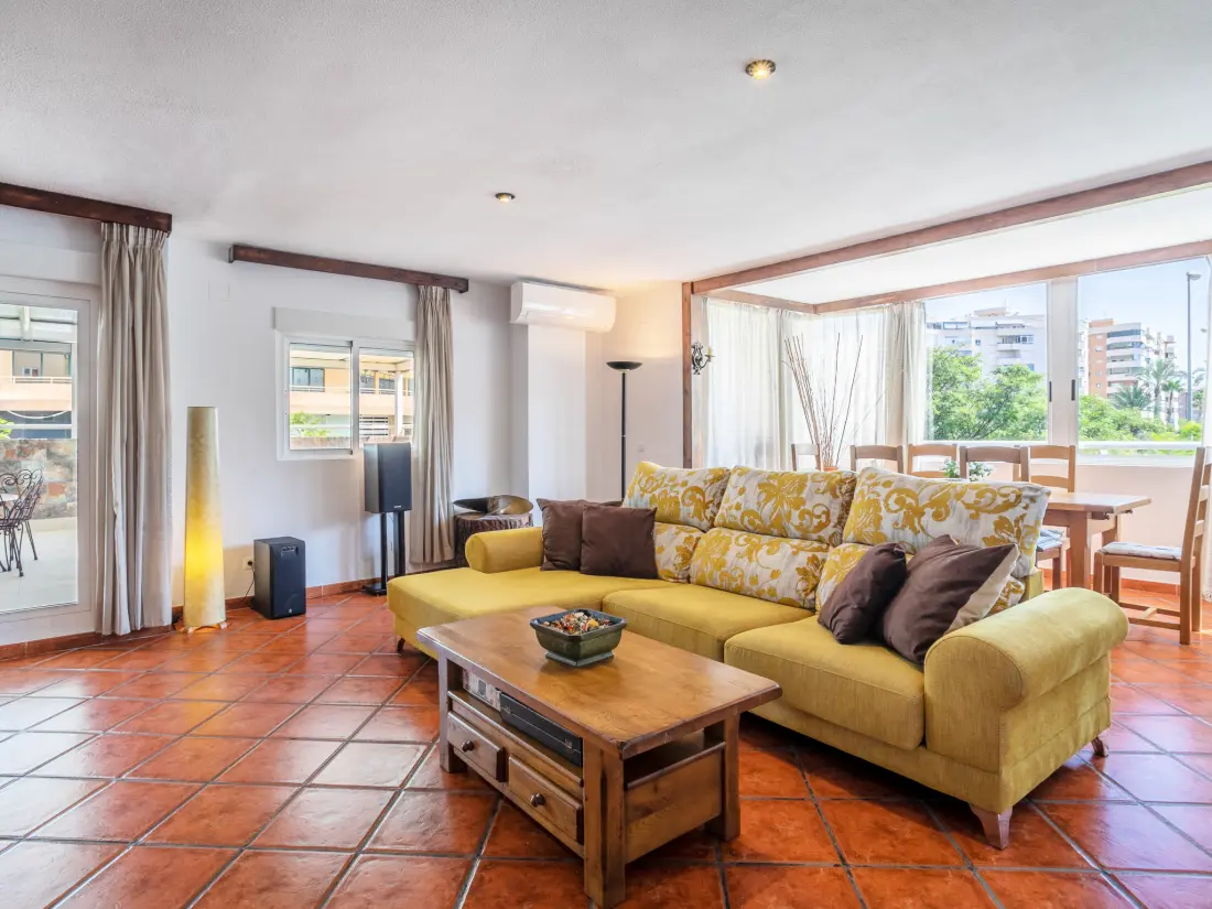 Résidence EssensacionesHome / Los Almendros