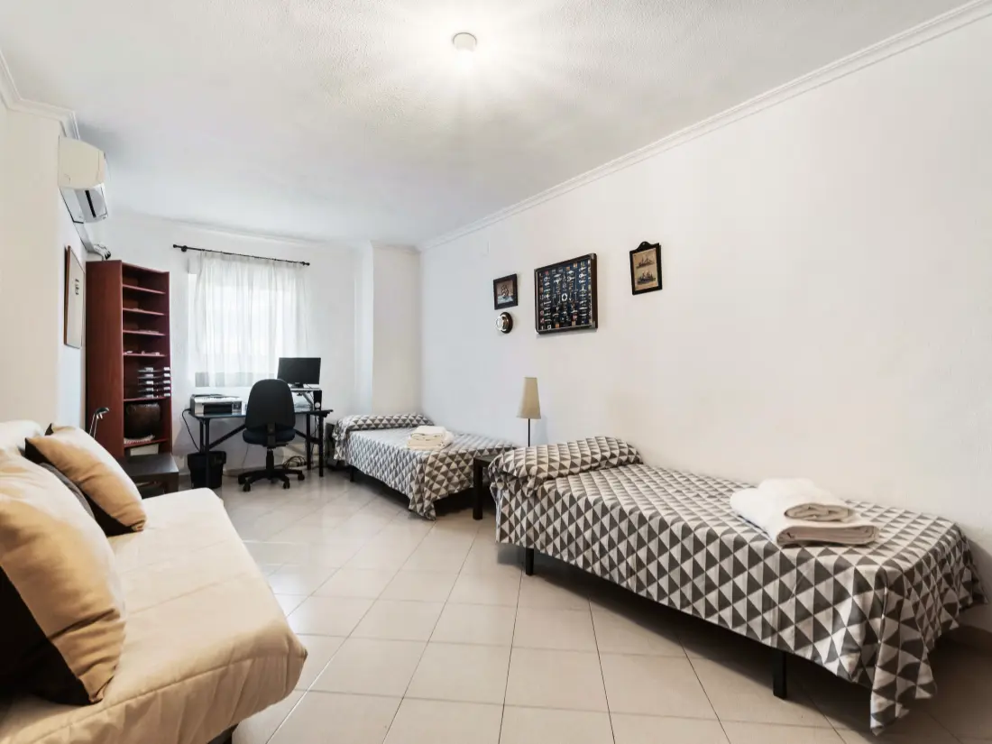 Résidence EssensacionesHome / Los Almendros