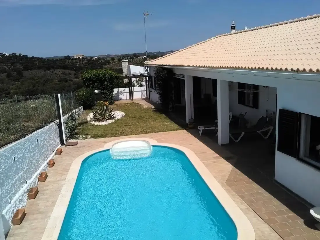 Résidence STUDIO DANS VILLA AVEC PISCINE