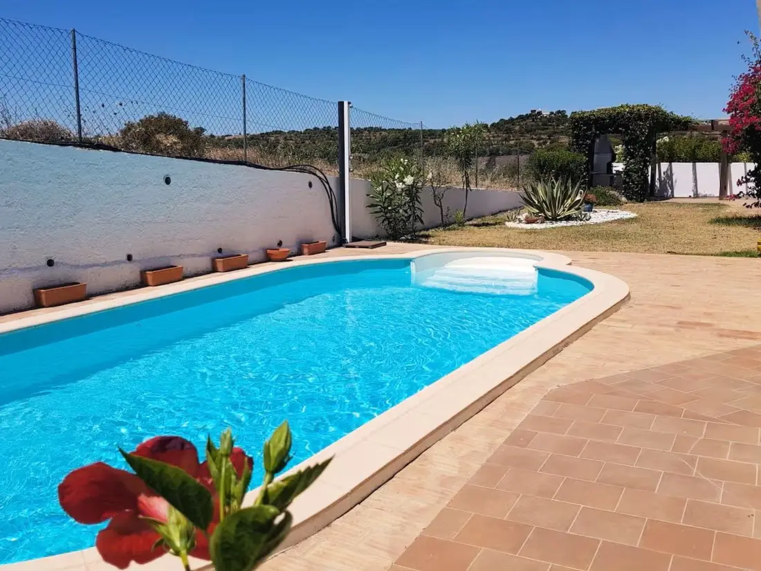 Résidence STUDIO DANS VILLA AVEC PISCINE