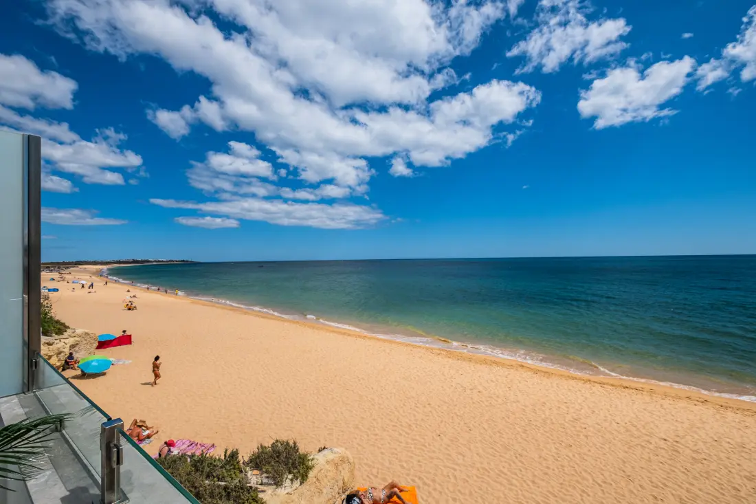 Appartements à Armaçao de Pera