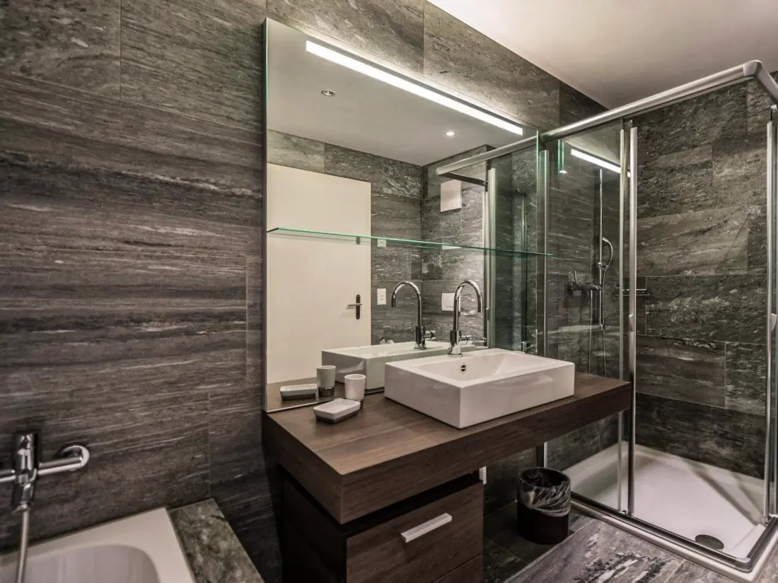 Résidence Amselfluh Appartement/Fewo, Dusche und Bad, WC