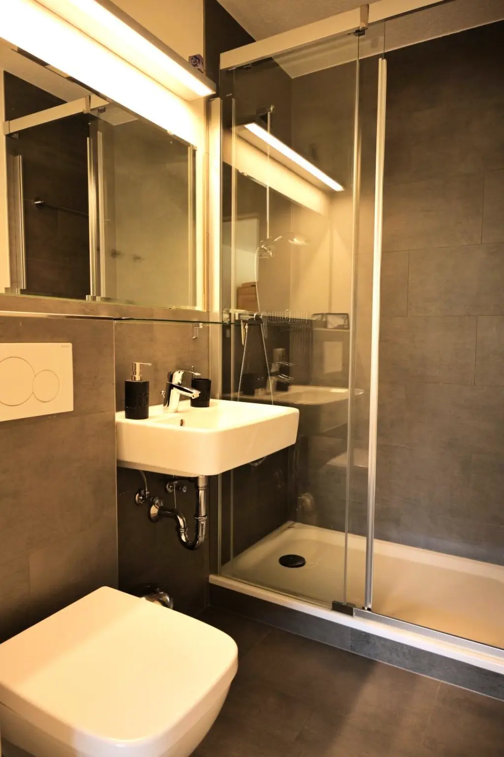 Résidence ArosaFlair Studio, Dusche, WC, Balkon