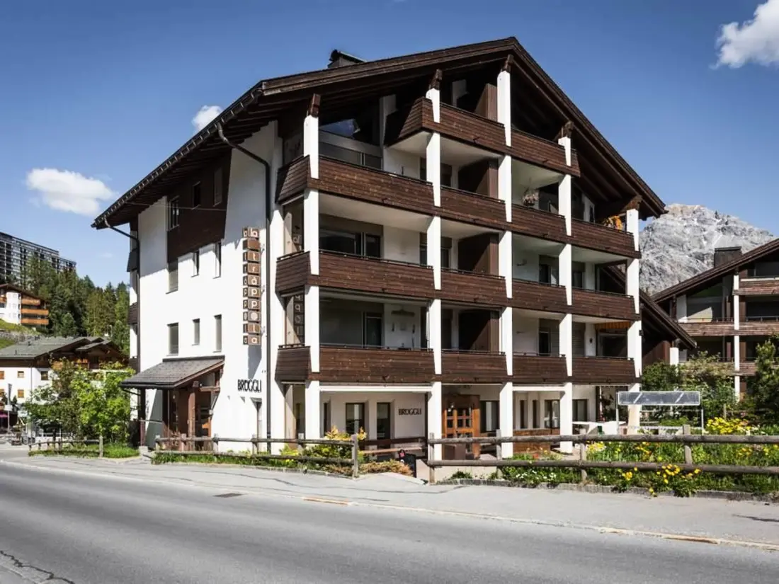 Résidence Brüggli A-24 by Arosa Holiday Appartement/Fewo, Bad, WC, 3-Bettwohnung