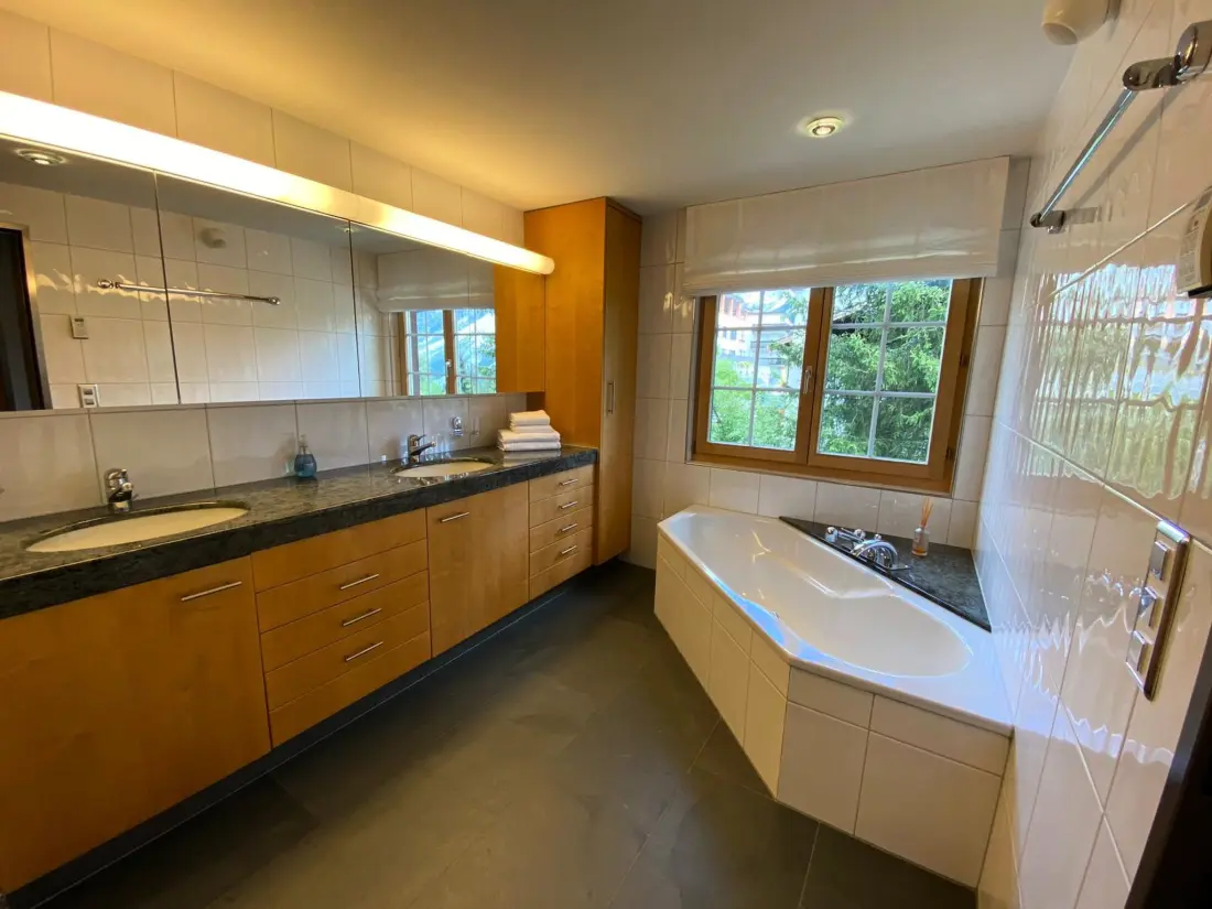 Résidence Chalet Badrutt by Arosa Holiday Appartement/Fewo, Dusche und Bad, WC, 8-Bettwohn