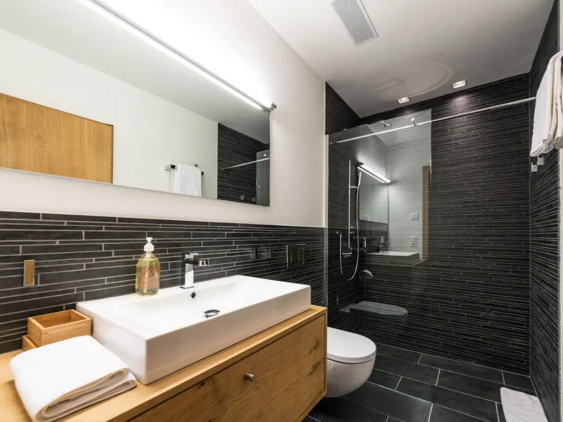 Résidence Fürggli Appartement/Fewo, Dusche und Bad, WC, Erdgeschoß/Parterre