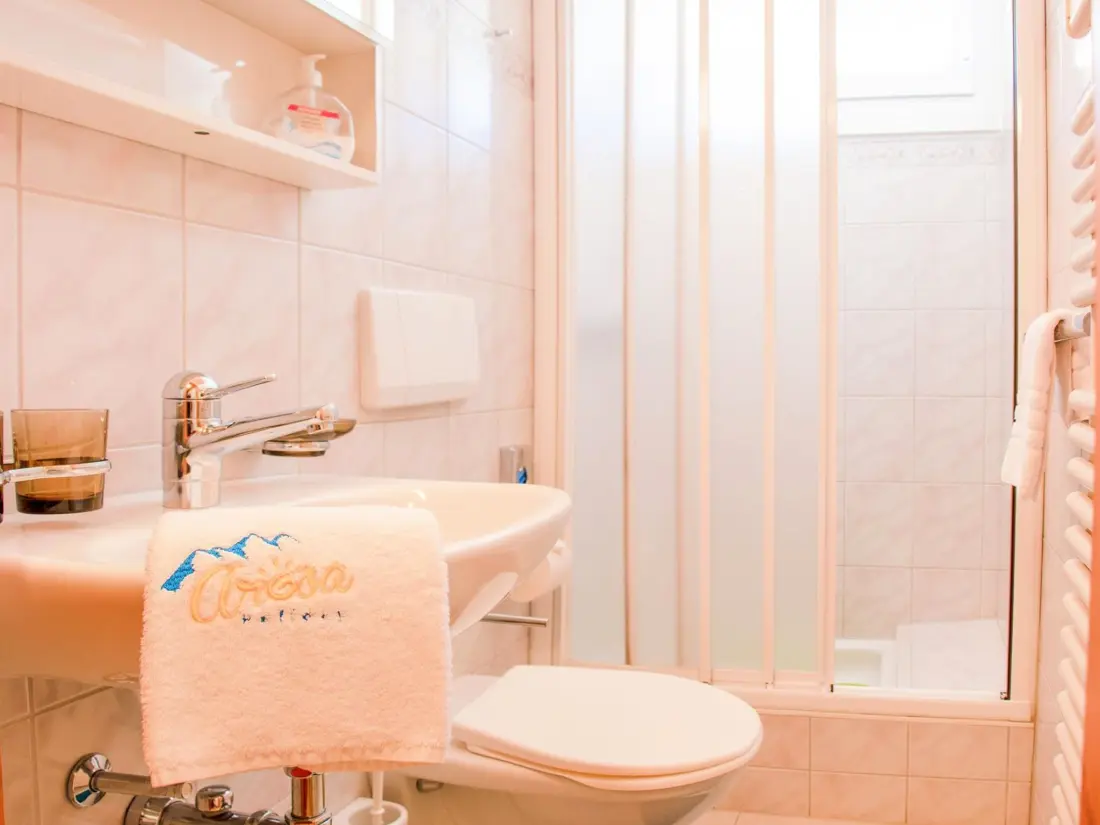 Résidence Furkablick Yvonne by Arosa Holiday Appartement/Fewo, Bad, WC Furkablick Yvonnne
