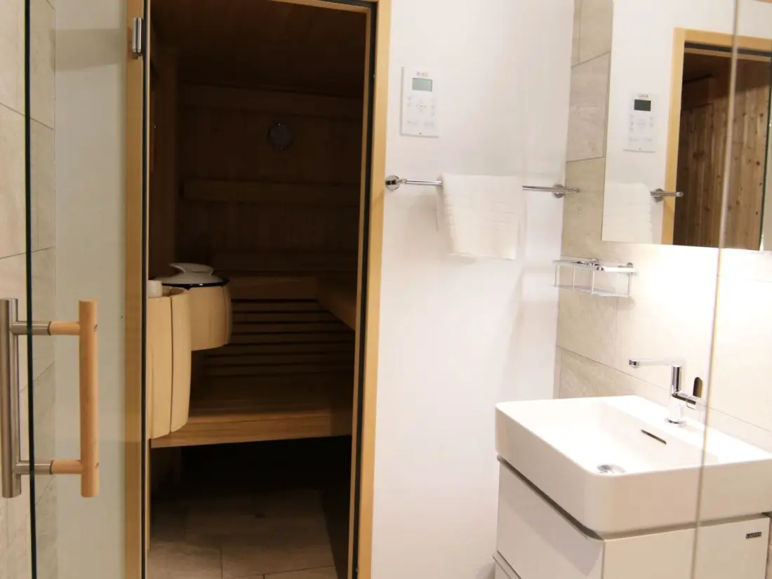 Résidence Jäggi 44 by Arosa Holiday Appartement/Fewo, Dusche und Bad, WC, 3-Bettwohnung