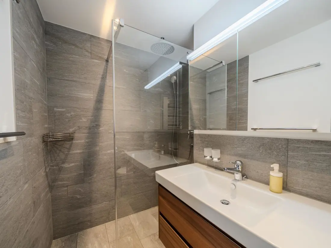 Résidence Residence Eden - Apartment L by Arosa Vacations Appartement/Fewo, Dusche, WC, 1