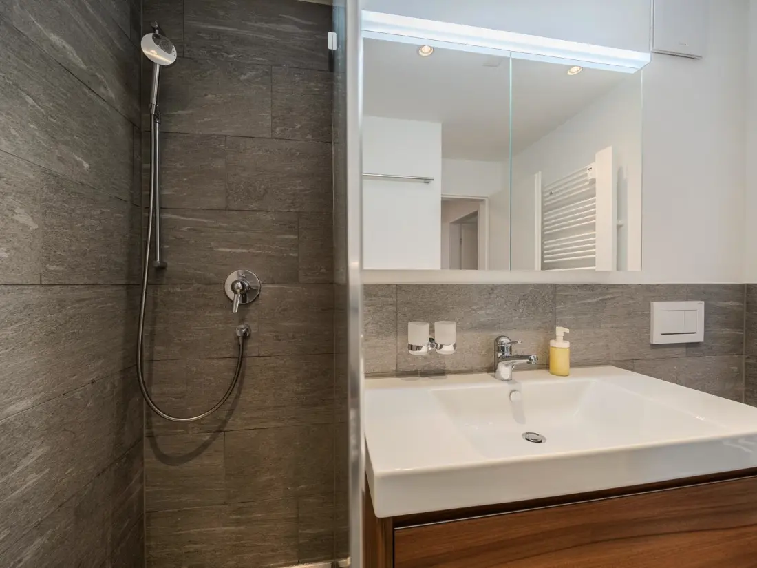Résidence Residence Eden - Apartment L by Arosa Vacations Appartement/Fewo, Dusche, WC, 1