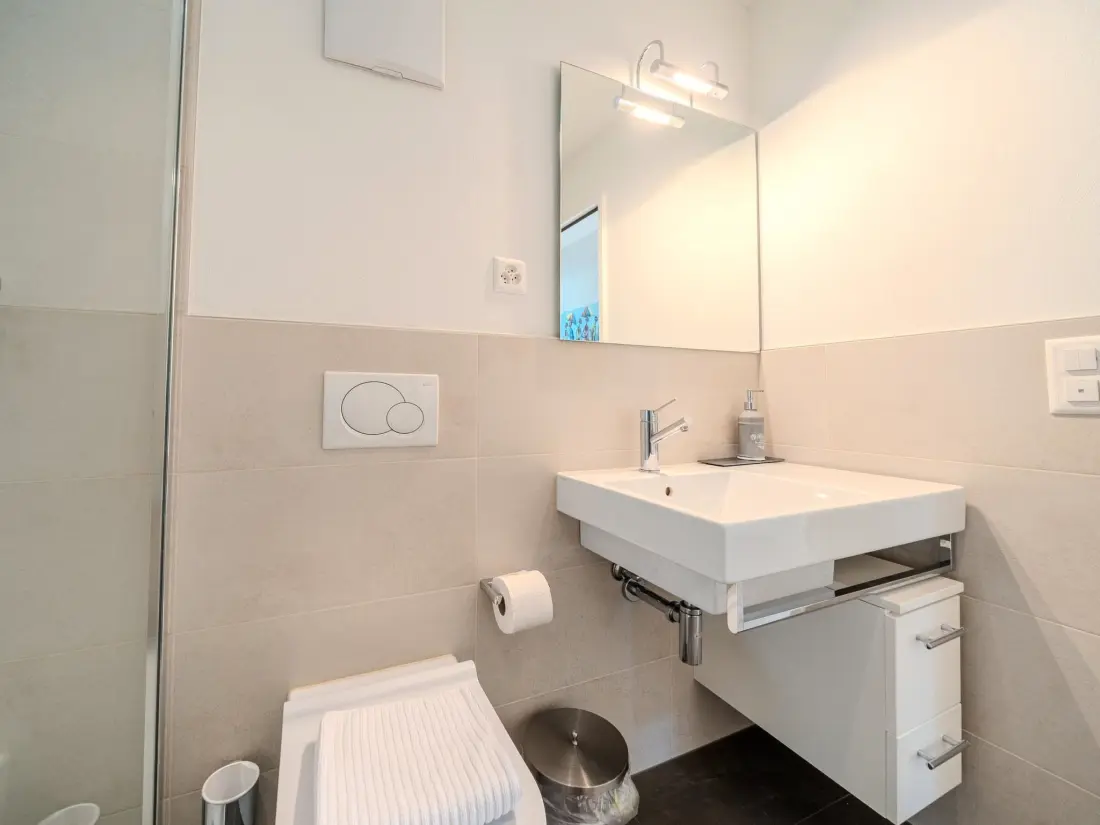 Résidence Sunnaschy Heidi by Arosa Vacations Appartement/Fewo, Dusche und Badewanne, 2 Sch