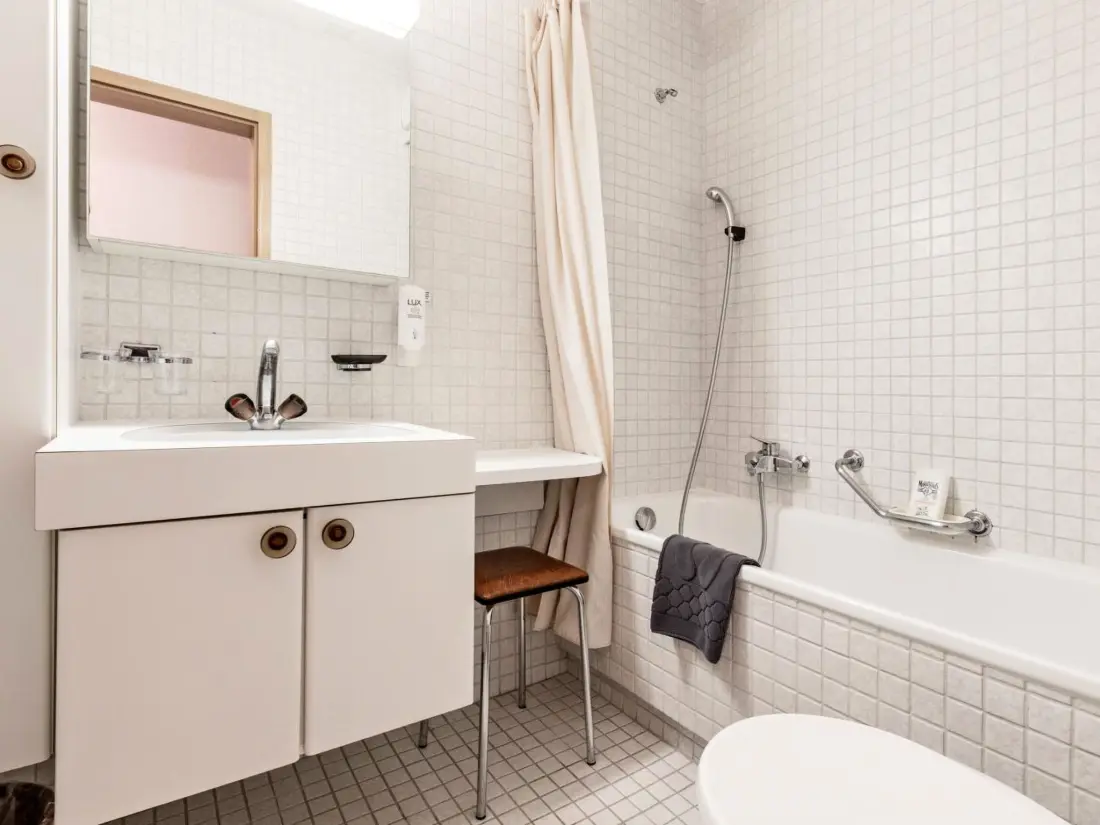 Résidence Tschuggenweg 11 Appartement/Fewo, Bad, WC, 4-Bettwohnung 4-Bettwohnung