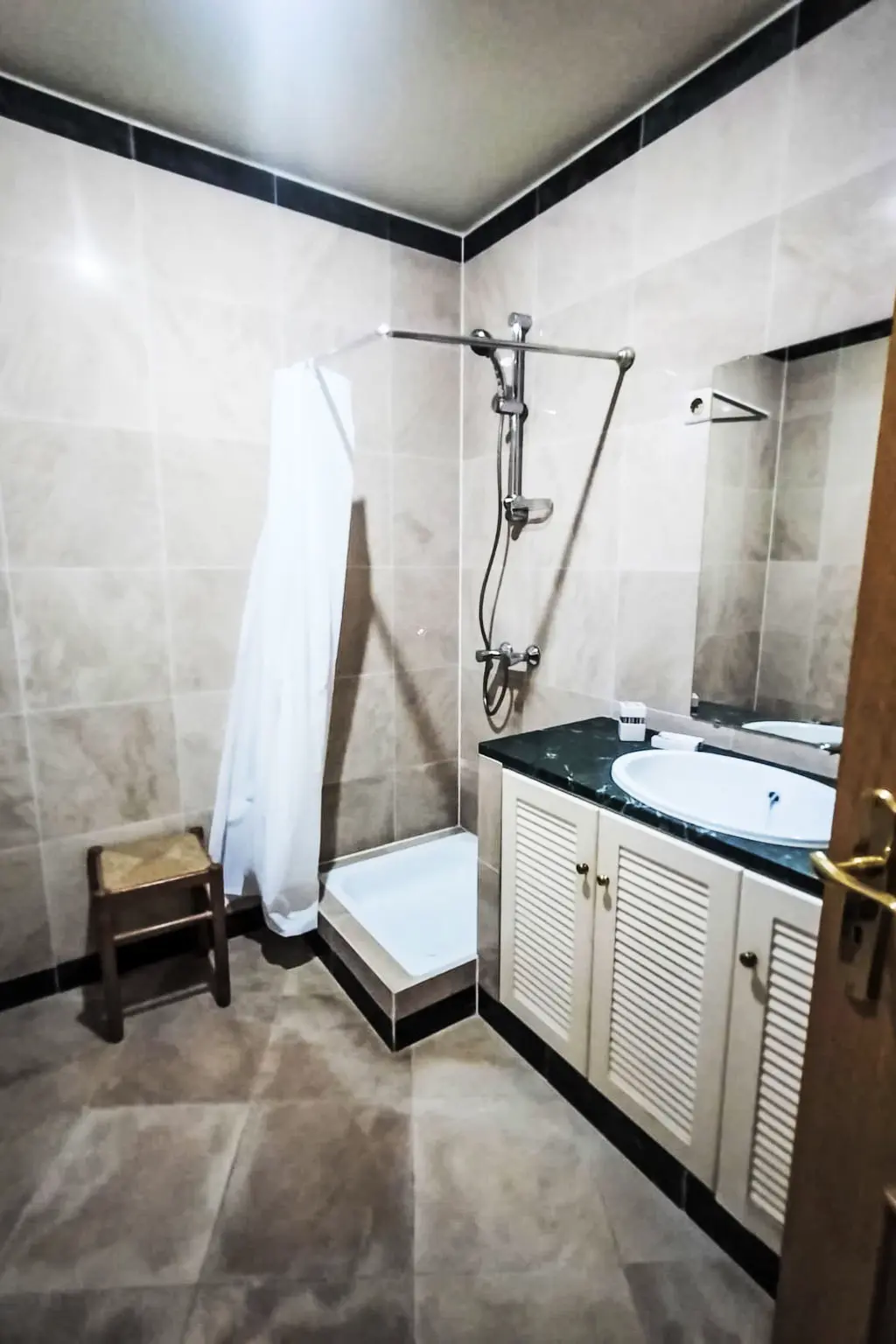 Résidence Apartment near Forum Mall