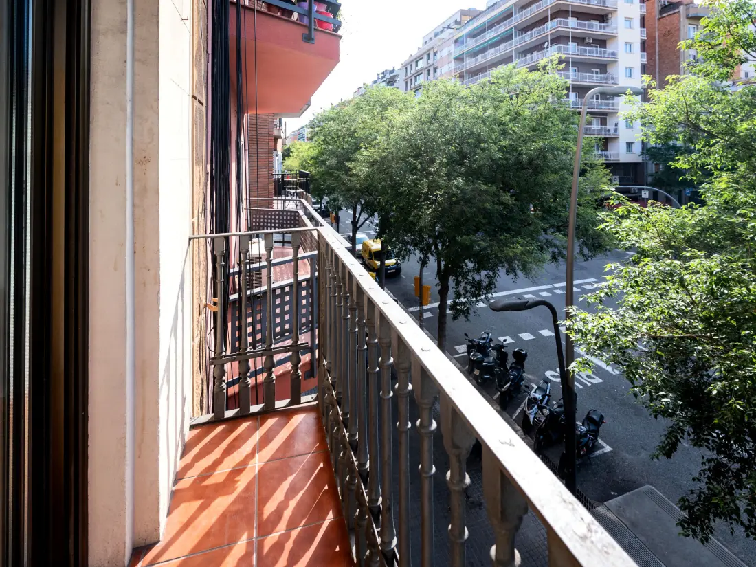 Résidence Sants-Montjuïc: Avenida Madrid