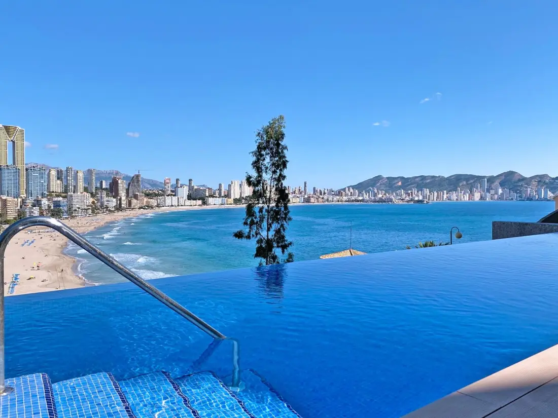 Résidence Luxuriöses Apartment mit Pool und Garage am Poniente Beach!