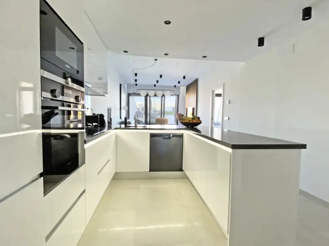 Résidence Luxuriöses Apartment mit Pool und Garage am Poniente Beach!