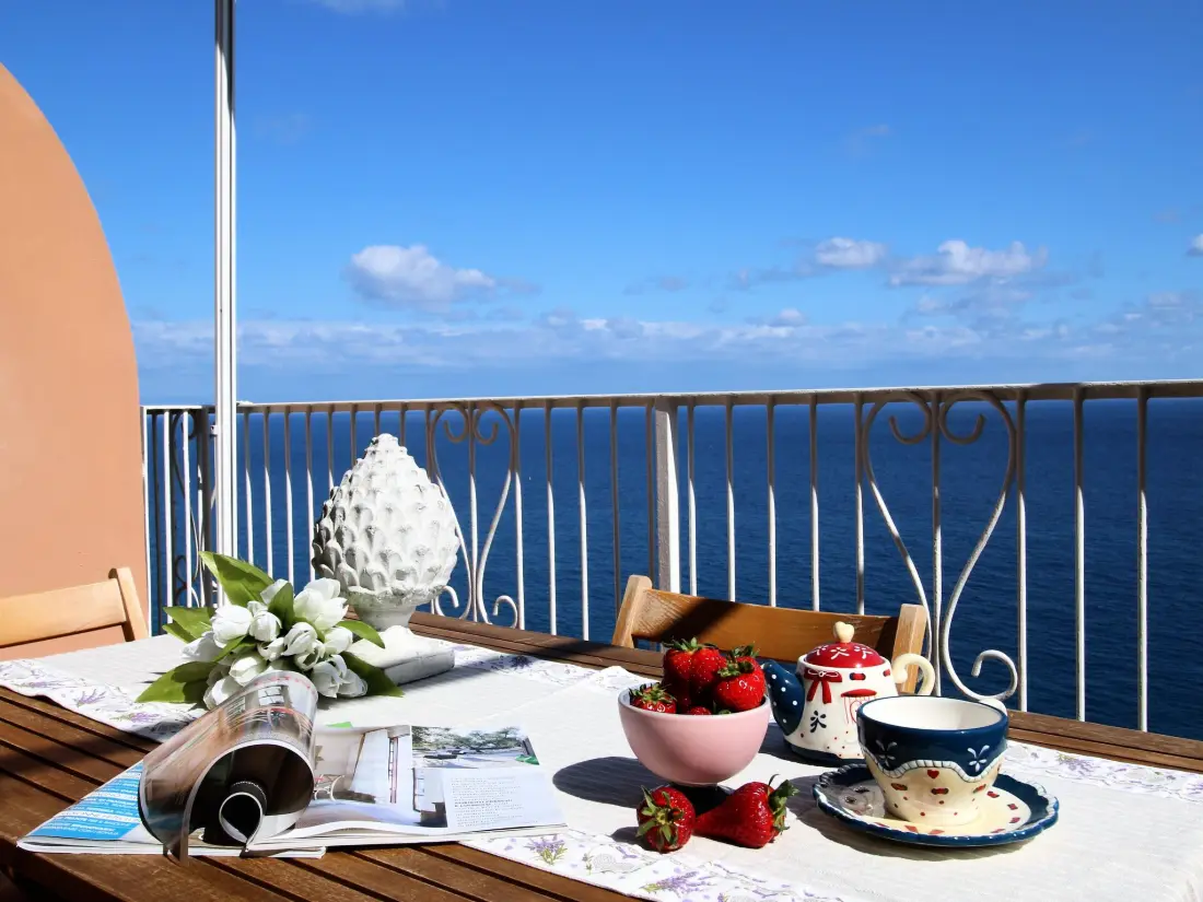 Résidence mit Terrasse