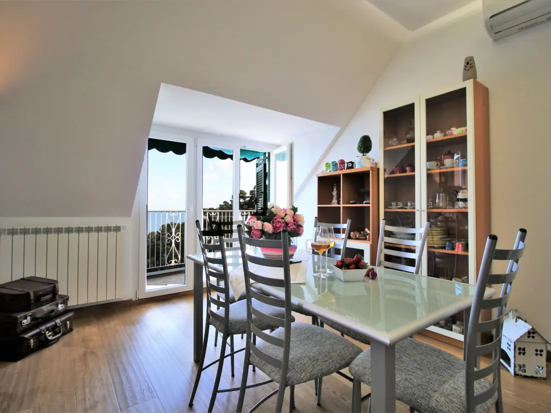 Résidence mit Terrasse