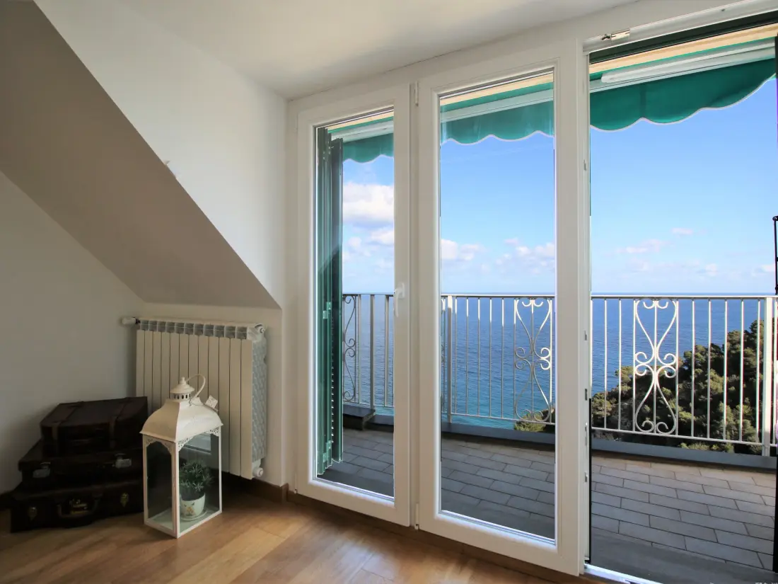 Résidence mit Terrasse