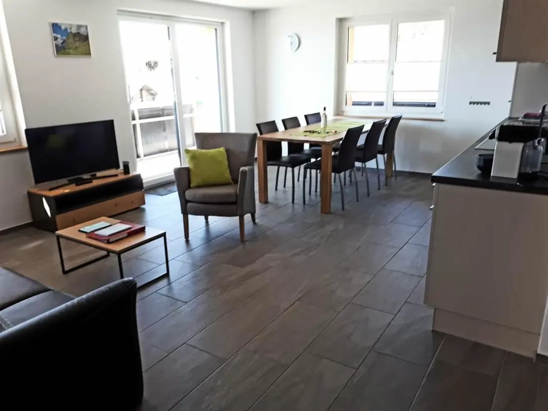 Résidence Robert 1. OG Süd Appartement/Fewo, Dusche oder Bad, WC