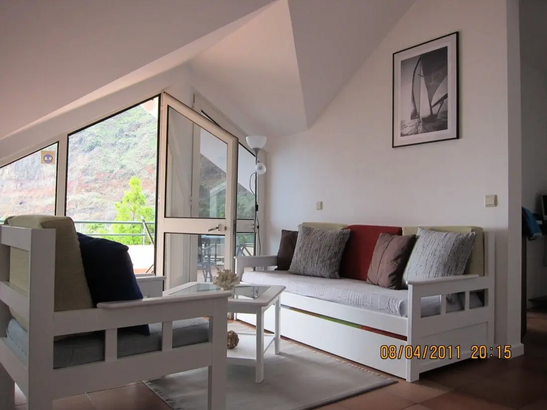 Résidence mit Terrasse