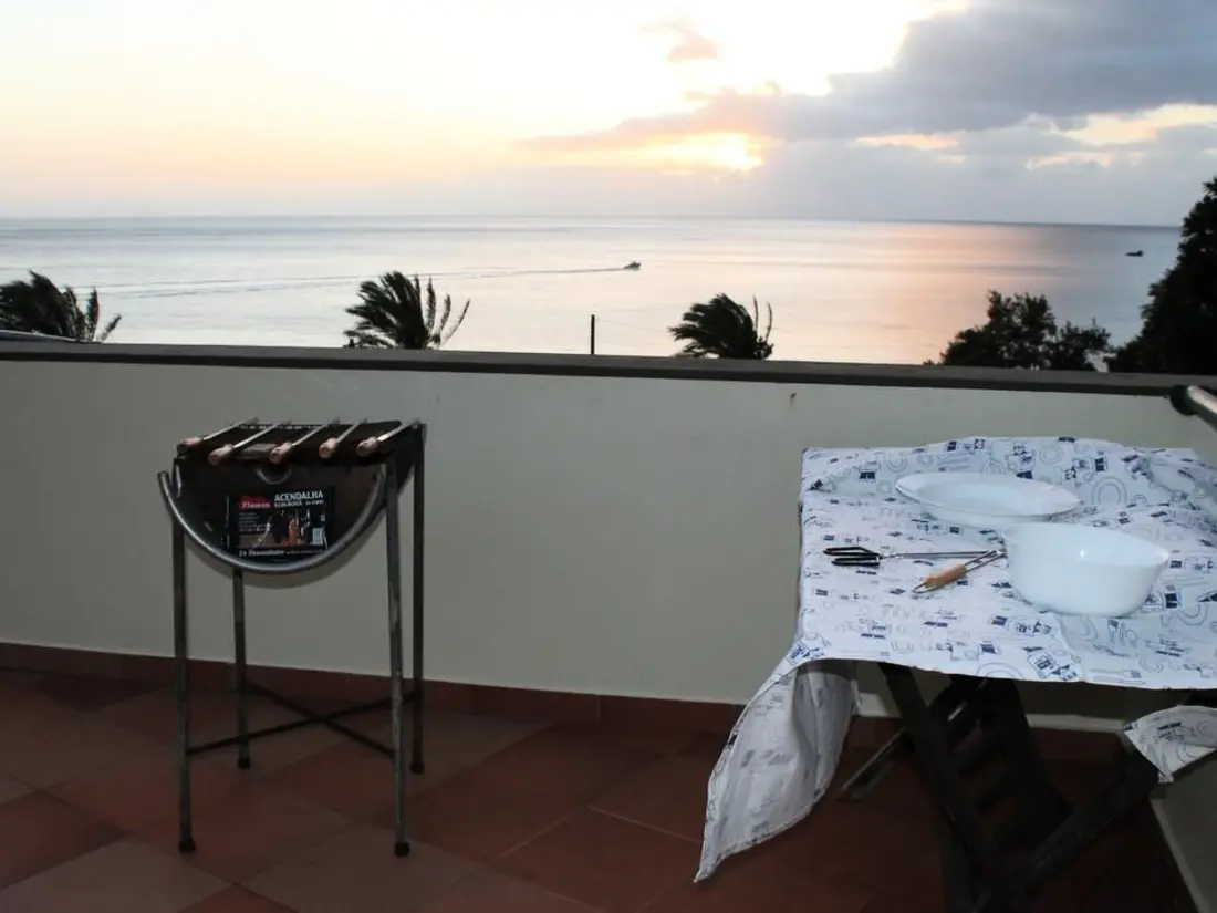 Résidence mit Terrasse