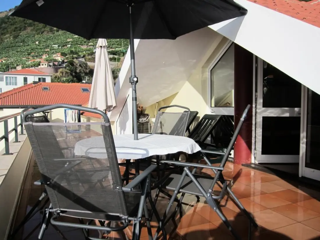 Résidence mit Terrasse