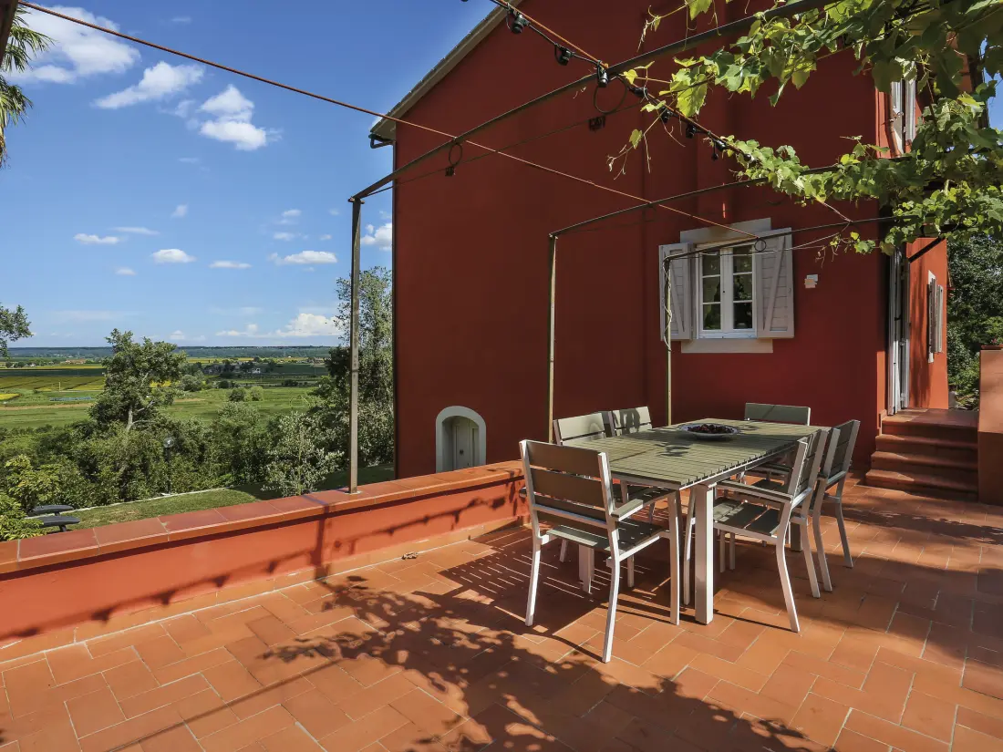 Maison de Vacances Buti