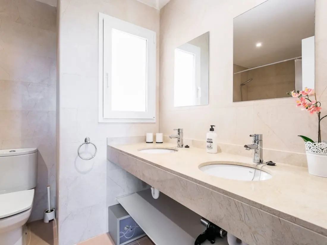Résidence Strandnahes, modernes Reihenhaus mit Pool