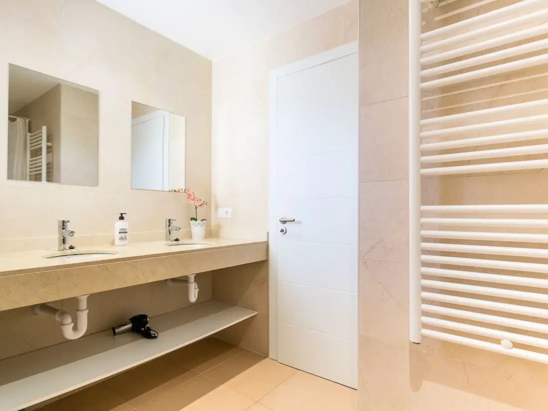 Résidence Strandnahes, modernes Reihenhaus mit Pool
