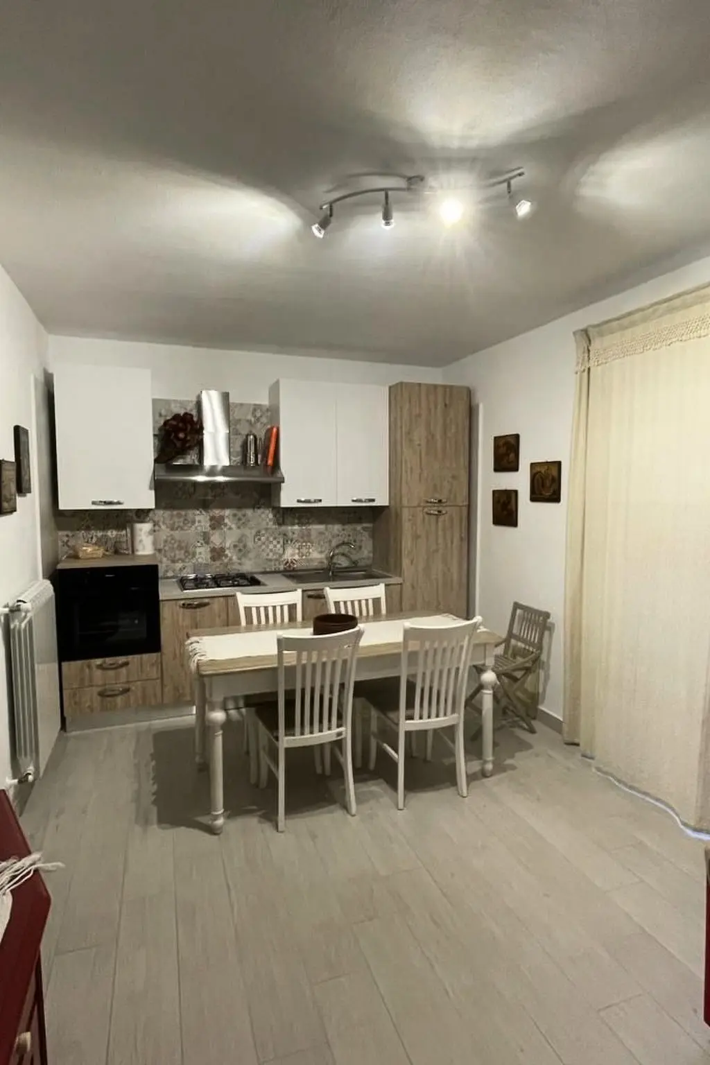 Résidence Wohnung mit Balkon