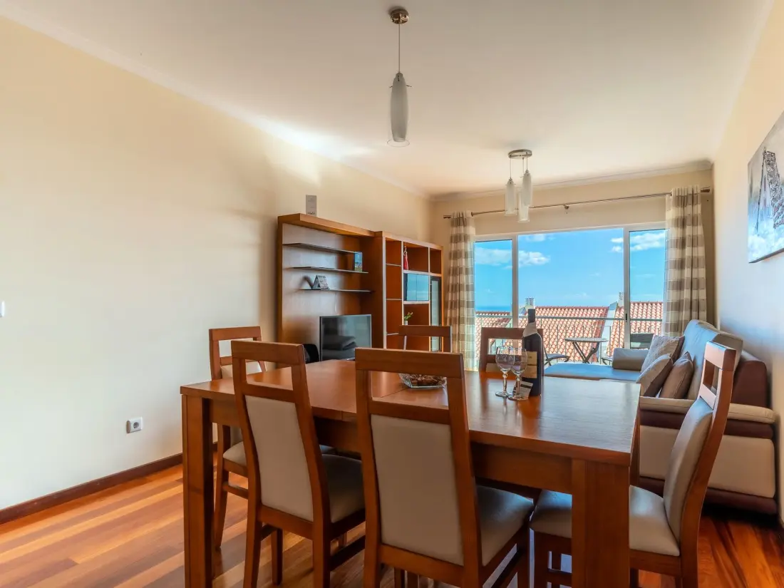Résidence "Garajau View" mit Balkon