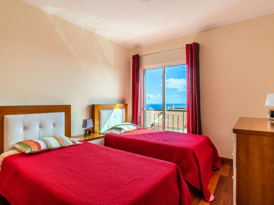 Résidence "Garajau View" mit Balkon