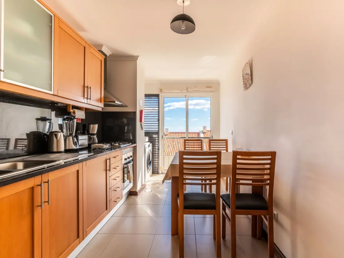 Résidence "Garajau View" mit Balkon