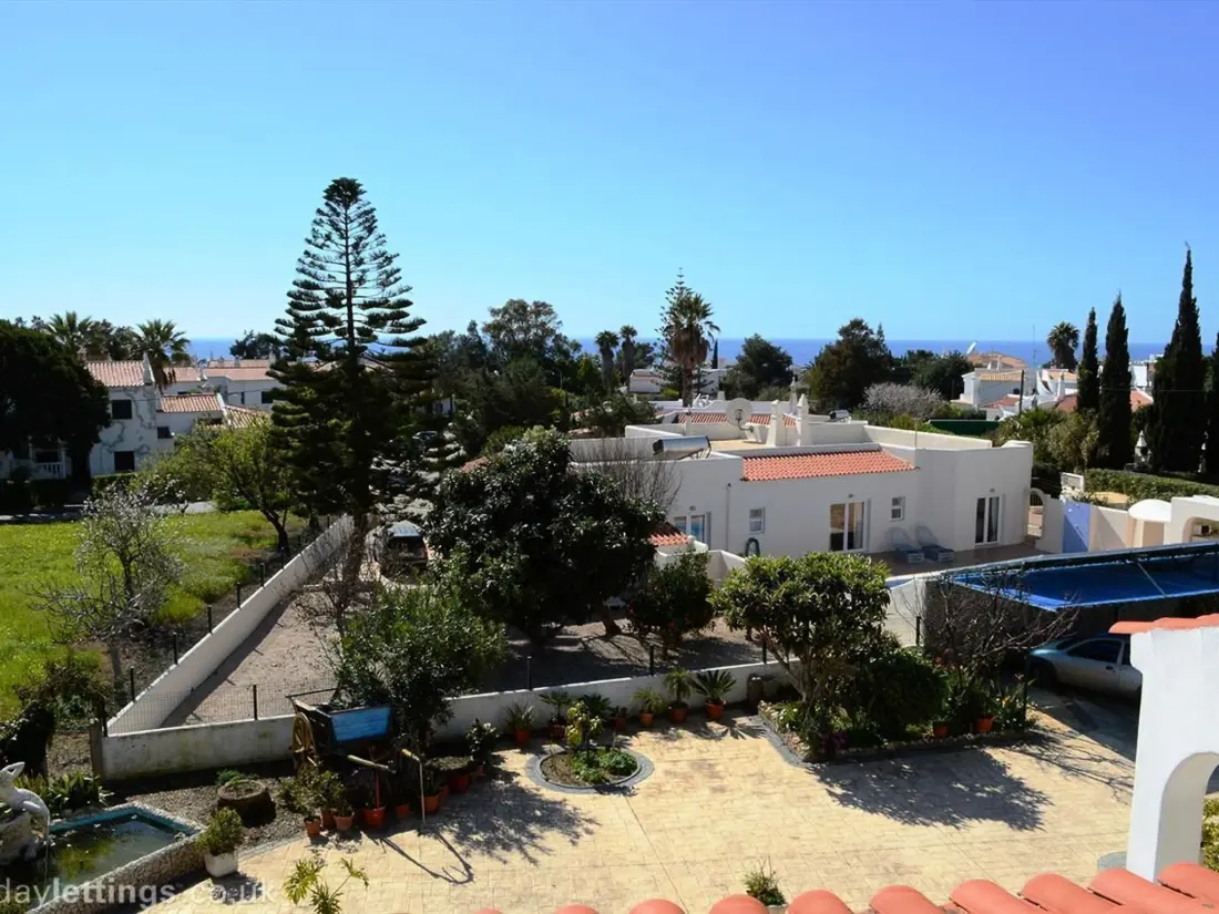 Résidence Große Wohnung in Carvoeiro mit Möblierter Terrasse