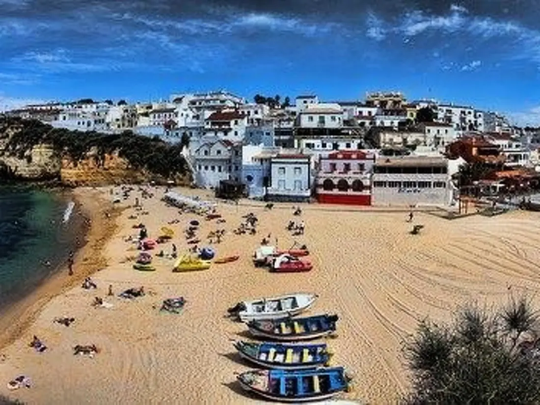 Résidence Große Wohnung in Carvoeiro mit Möblierter Terrasse