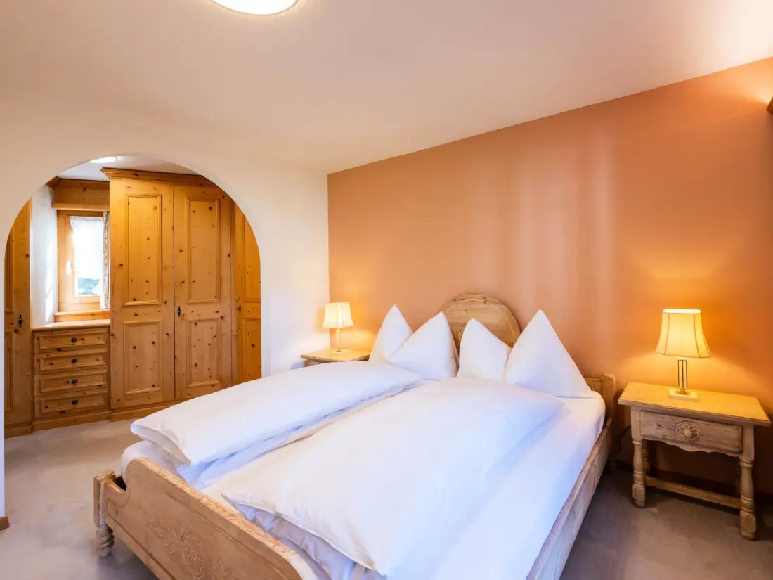 Résidence Bündastrasse 22 OG Appartement/Fewo, Dusche oder Bad, WC 6 1/2-Zimmerwohnung