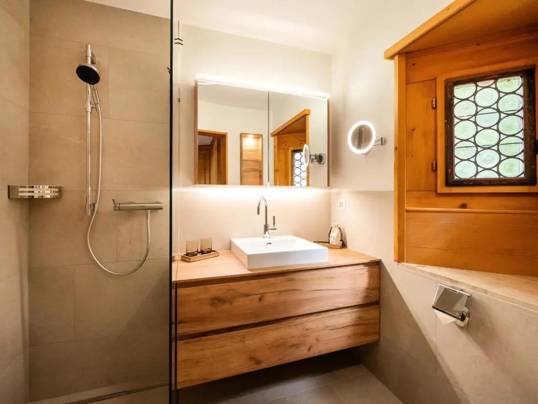 Résidence Bündastrasse 22 OG Appartement/Fewo, Dusche oder Bad, WC 6 1/2-Zimmerwohnung