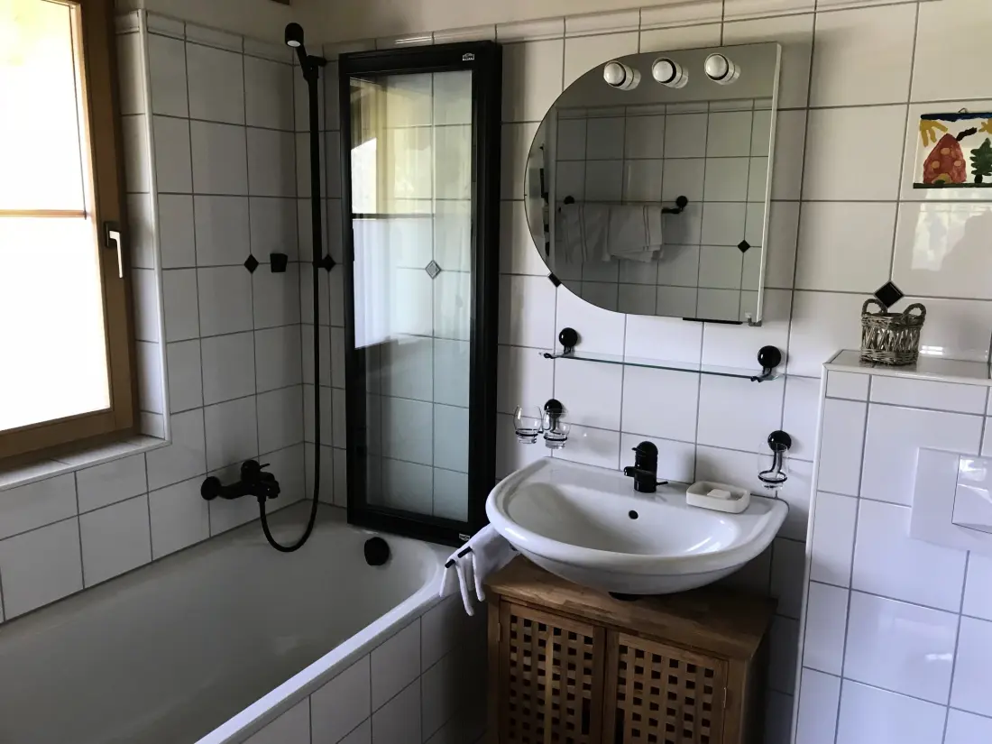 Résidence Gufer - Maisonett Appartement/Fewo, Dusche oder Bad, WC 3½-Zimmerwohnung