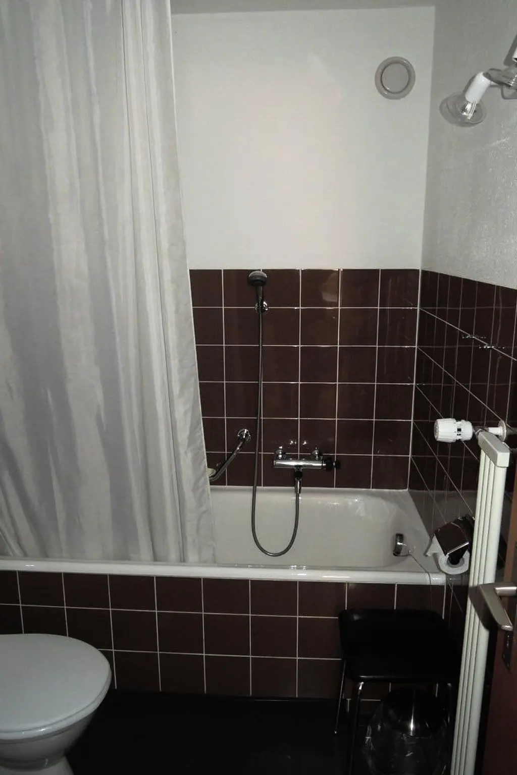 Résidence Heimstrasse 1 App 4 Appartement/Fewo, Dusche oder Bad, WC, Balkon