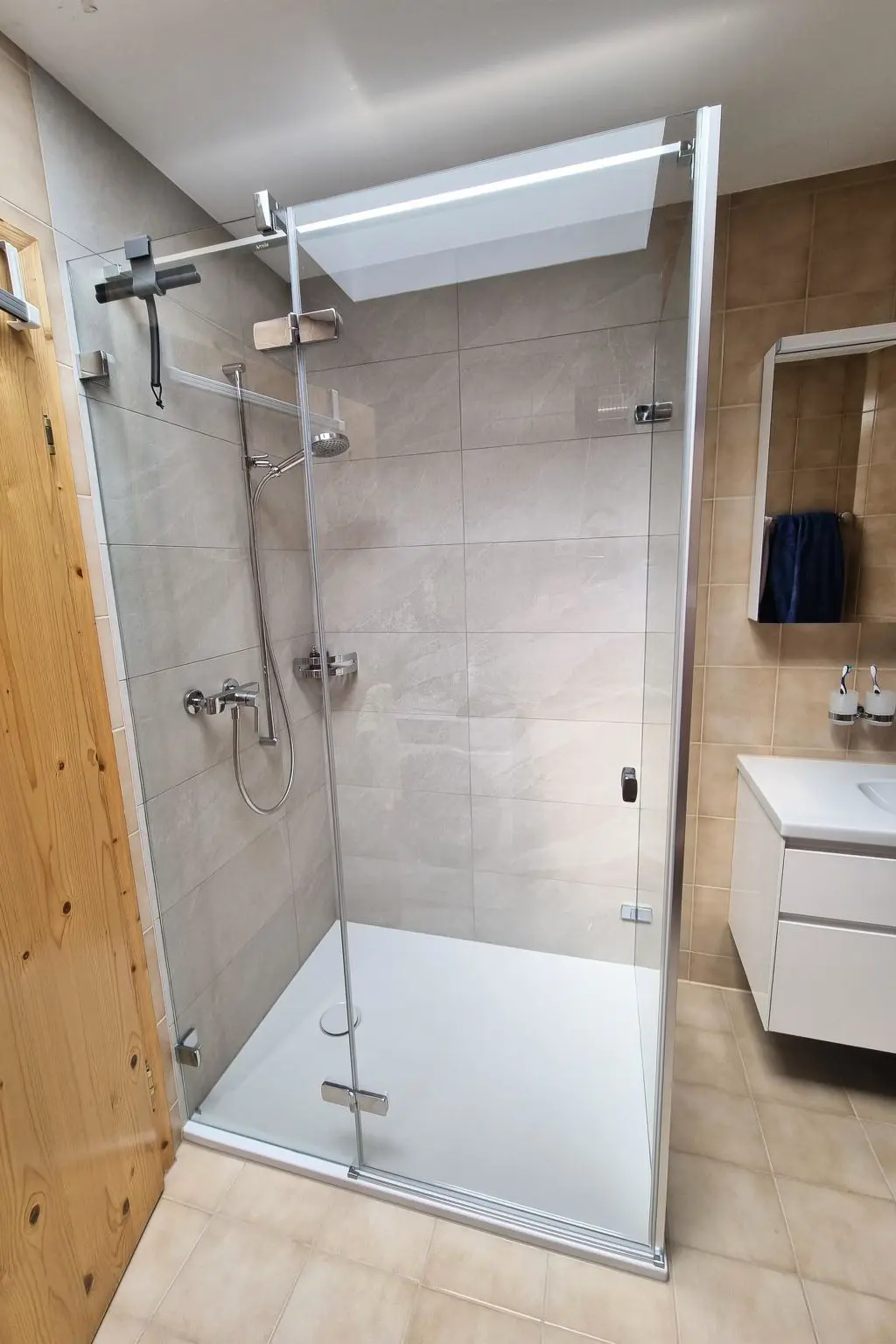Résidence Skistrasse 8B Appartement/Fewo, Dusche oder Bad, WC 3½-Zimmerwohnung